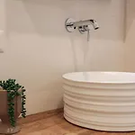 Emperador Apartment *